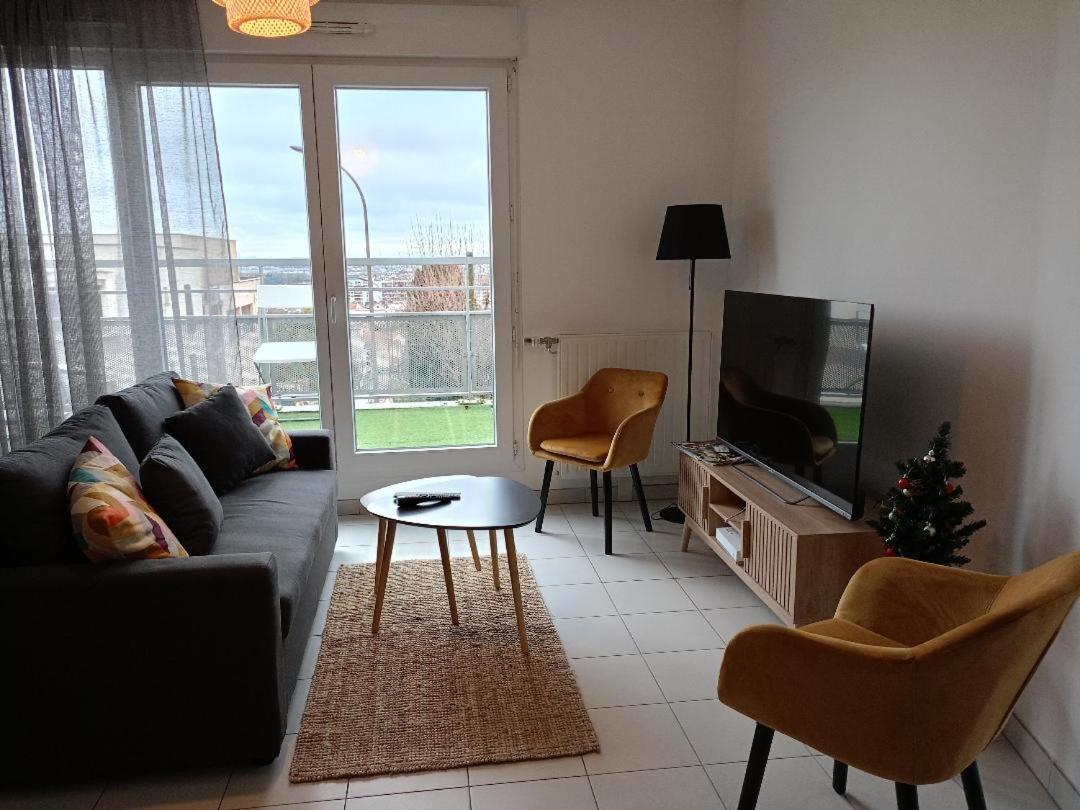 Superbe Appartement ,Proche De Paris, Dans Residence Privee , Ideal Familles, Parking Et Wifi Gratuits! ! ! Витри-сюр-Сен Экстерьер фото