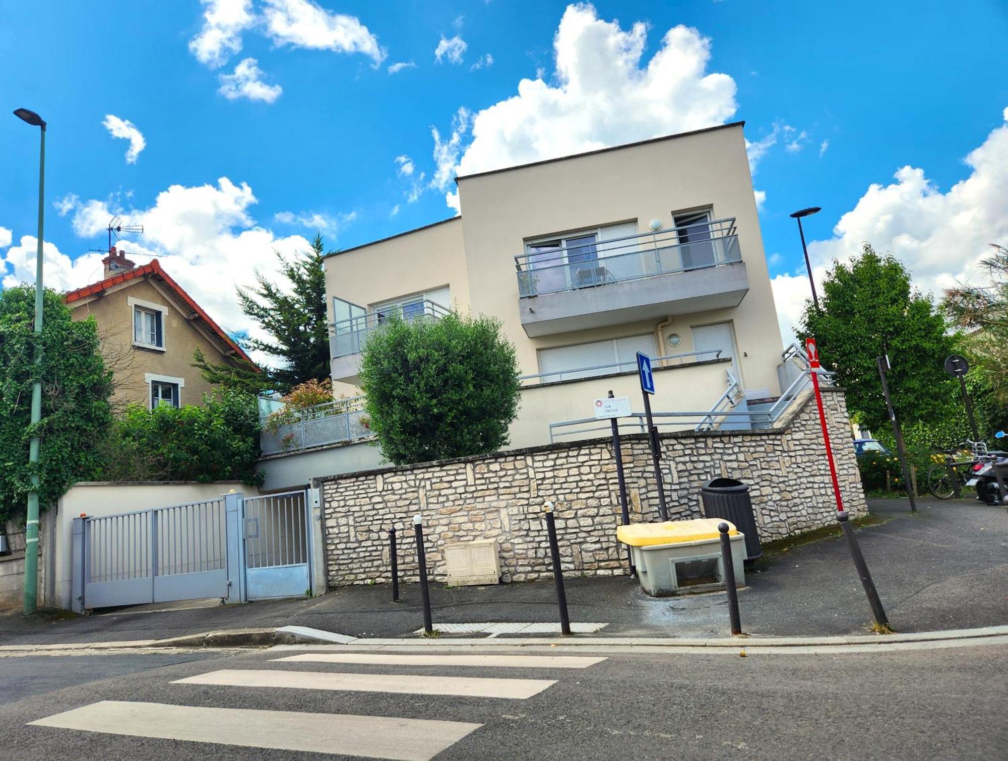 Superbe Appartement ,Proche De Paris, Dans Residence Privee , Ideal Familles, Parking Et Wifi Gratuits! ! ! Витри-сюр-Сен Экстерьер фото